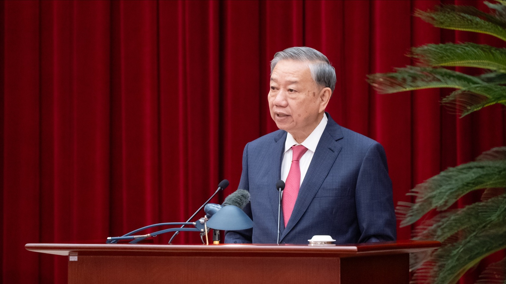 Thông báo Hội nghị lần thứ 13 Ban Chấp hành Trung ương Đảng khóa XIII