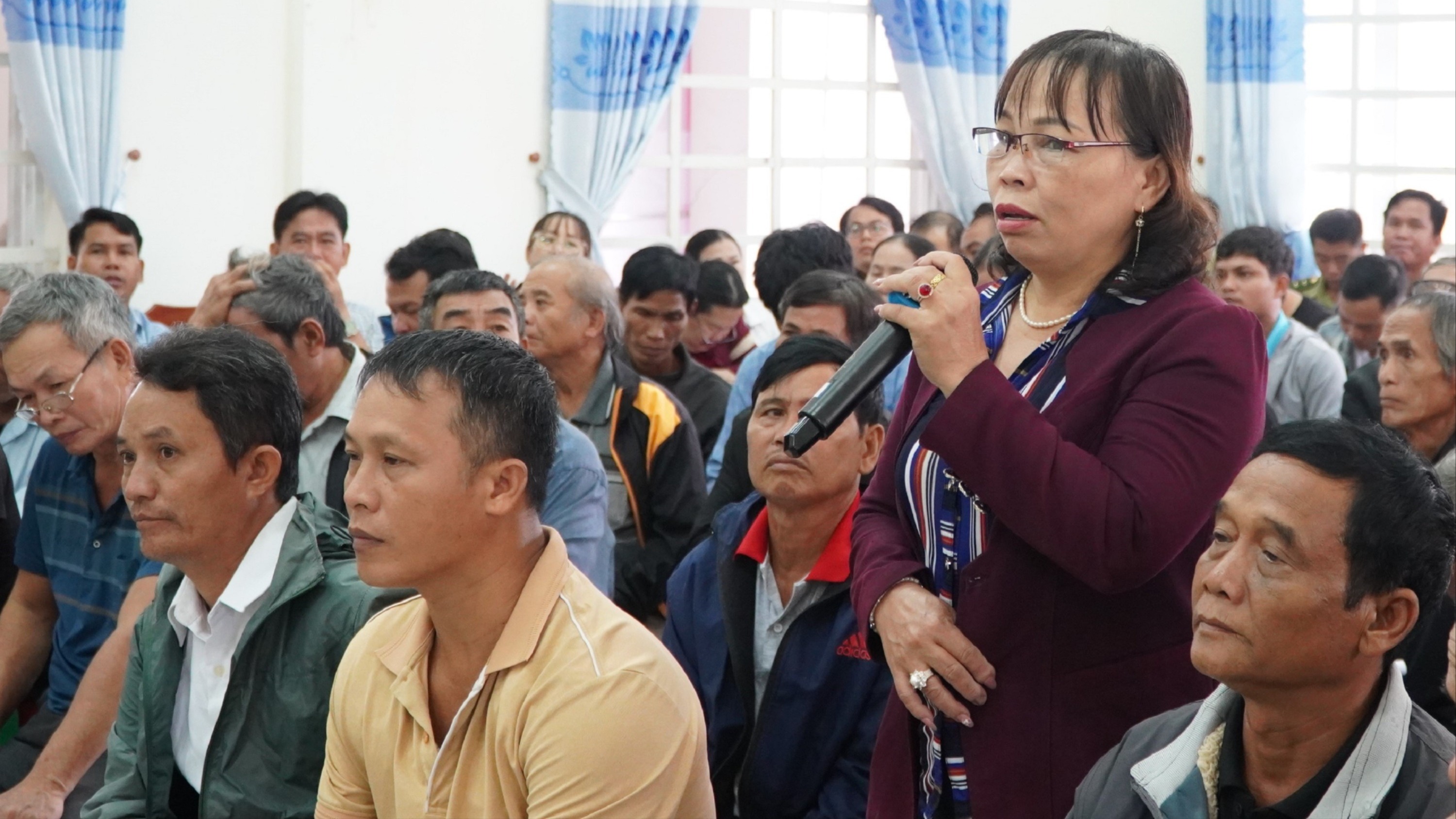 Cử tri xã Sơn Linh kiến nghị đầu tư hạ tầng, đảm bảo an sinh