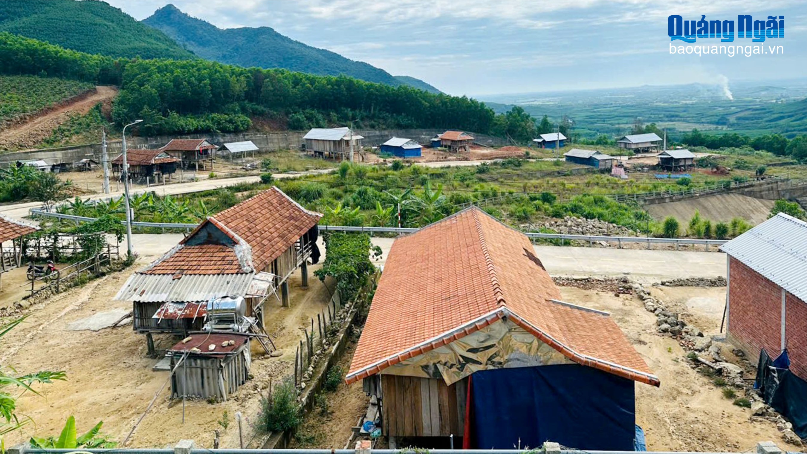 Di dời, tái định cư cho người dân vùng sạt lở: Cấp bách nhưng phải bền vững