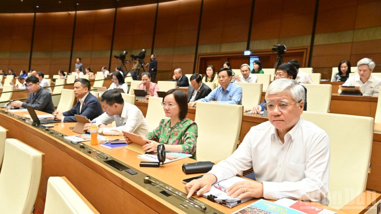 Quốc hội chốt tăng trưởng GDP năm 2026 phấn đấu từ 10% trở lên