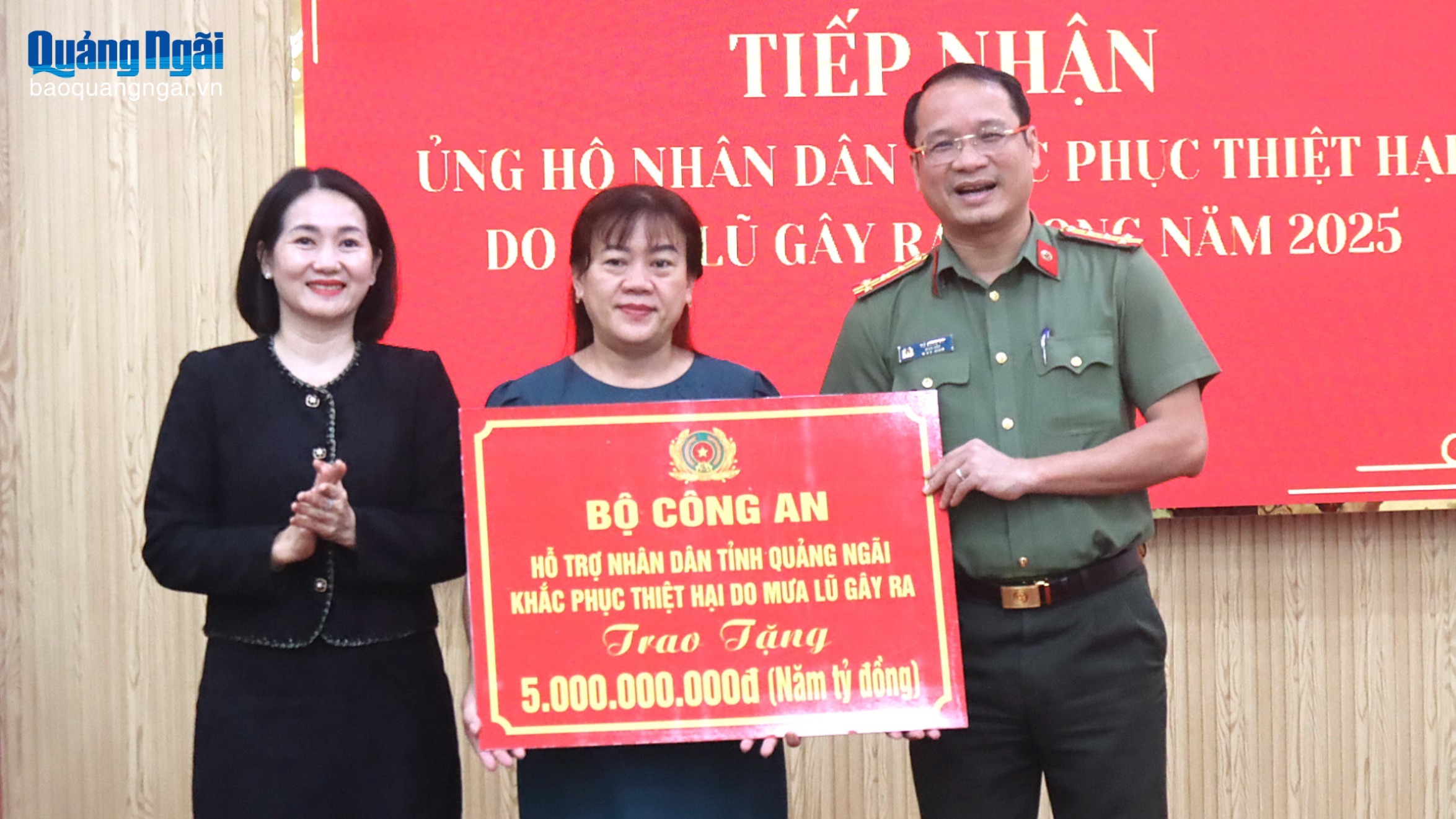 Ủy ban Mặt trận Tổ quốc Việt Nam tỉnh tiếp nhận ủng hộ khắc phục hậu quả bão lũ