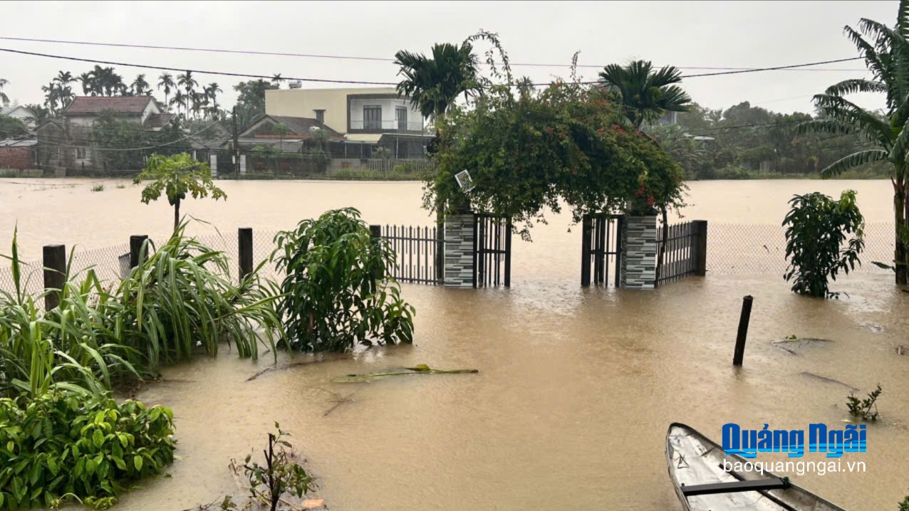 Nước sông đang lên, nguy cơ ngập lụt trở lại