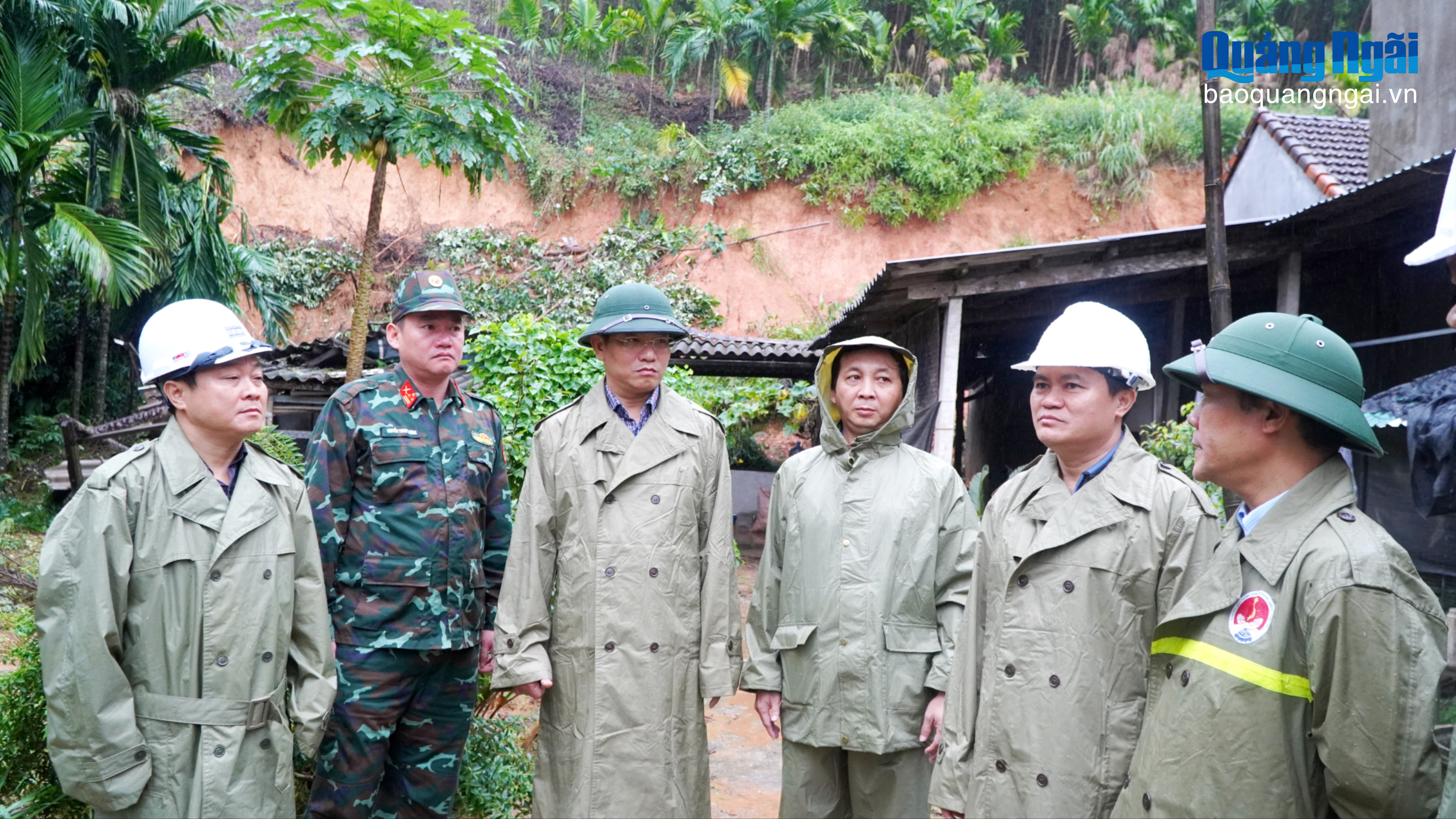 Phó Chủ tịch UBND tỉnh Đỗ Tâm Hiển kiểm tra, chỉ đạo ứng phó ngập lụt, sạt lở