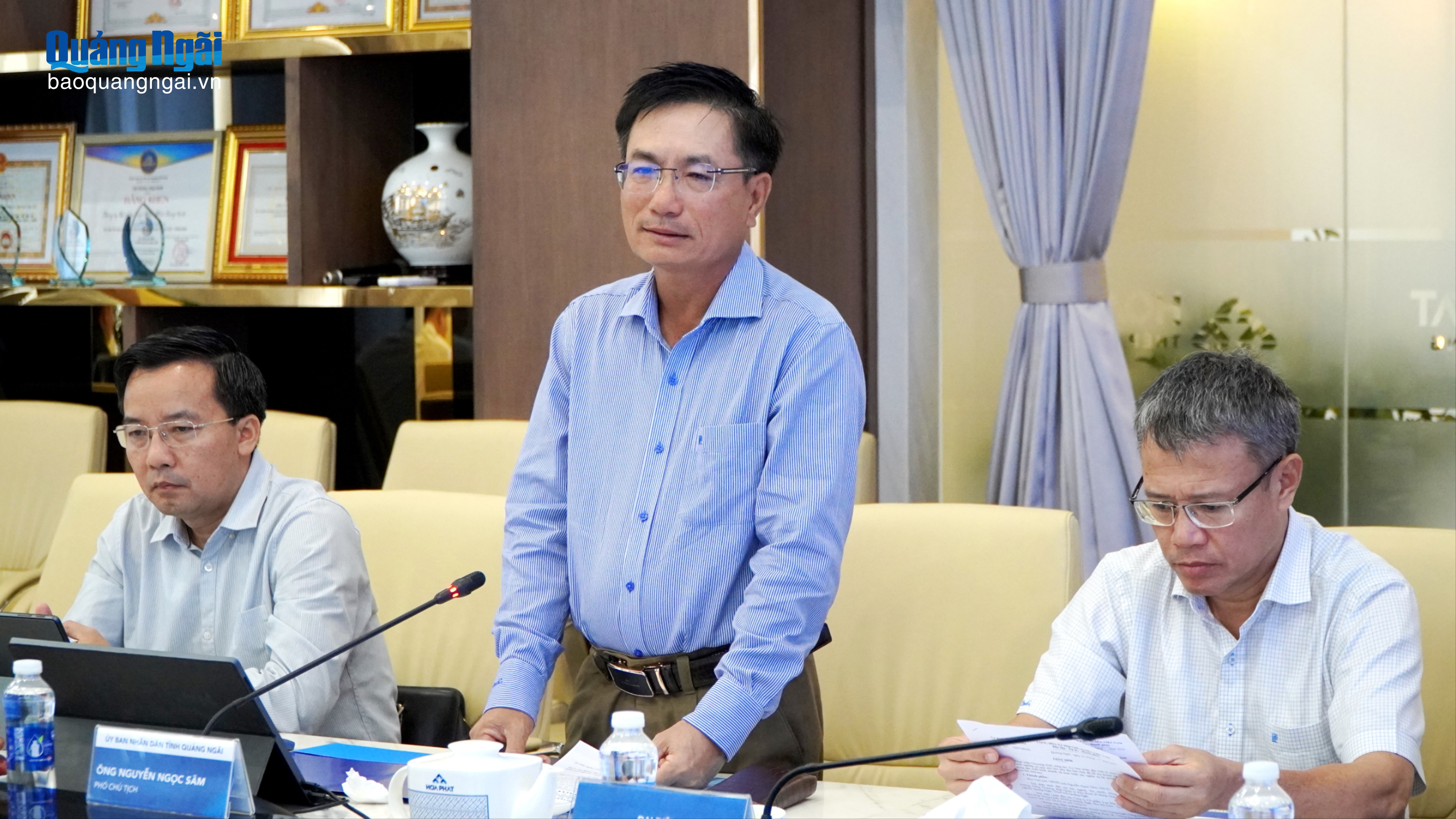 Phó Chủ tịch UBND tỉnh Nguyễn Ngọc Sâm làm việc với Công ty CP Thép Hòa Phát Dung Quất