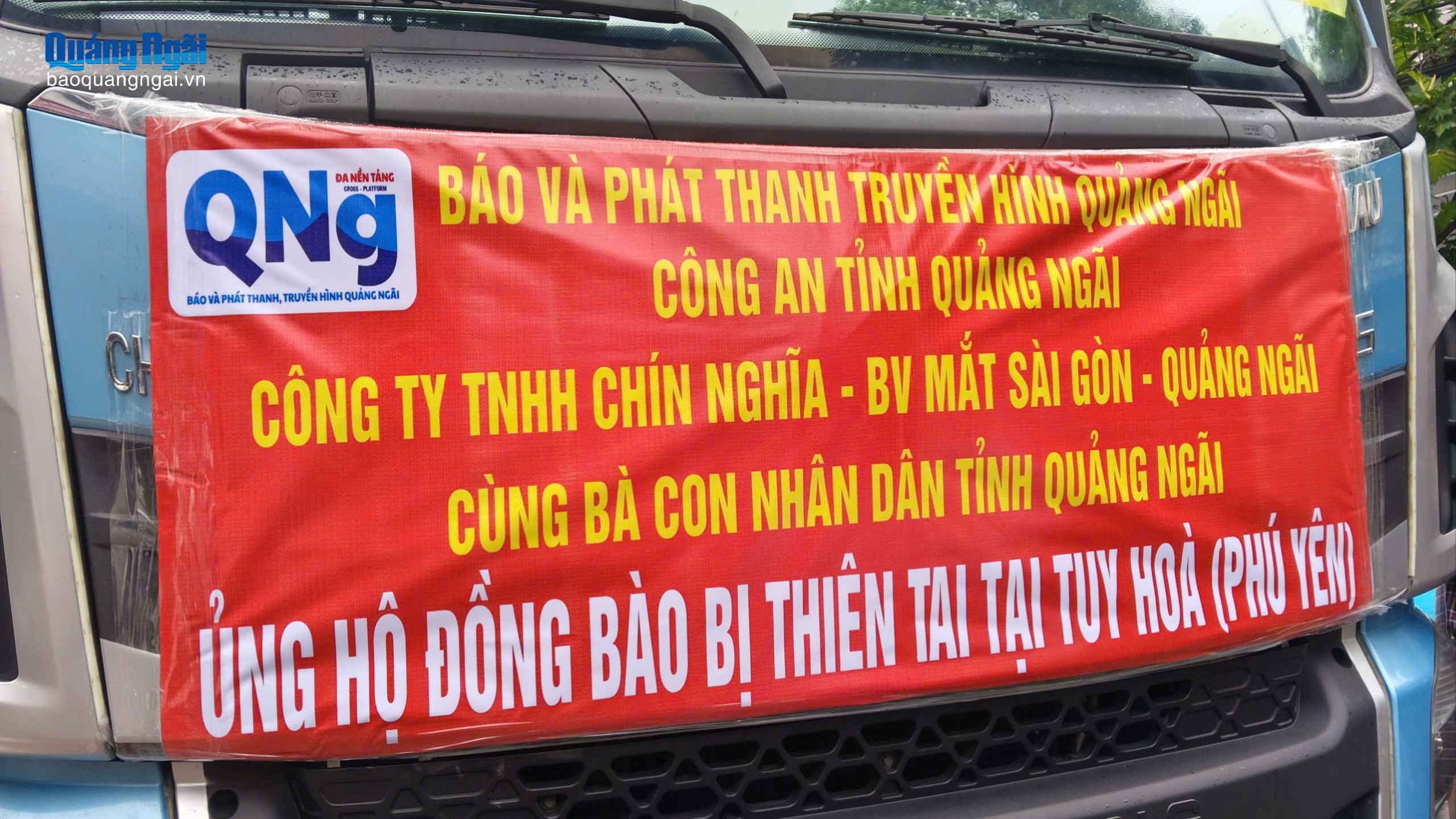 Người dân Quảng Ngãi hướng về vùng lũ Tuy Hòa