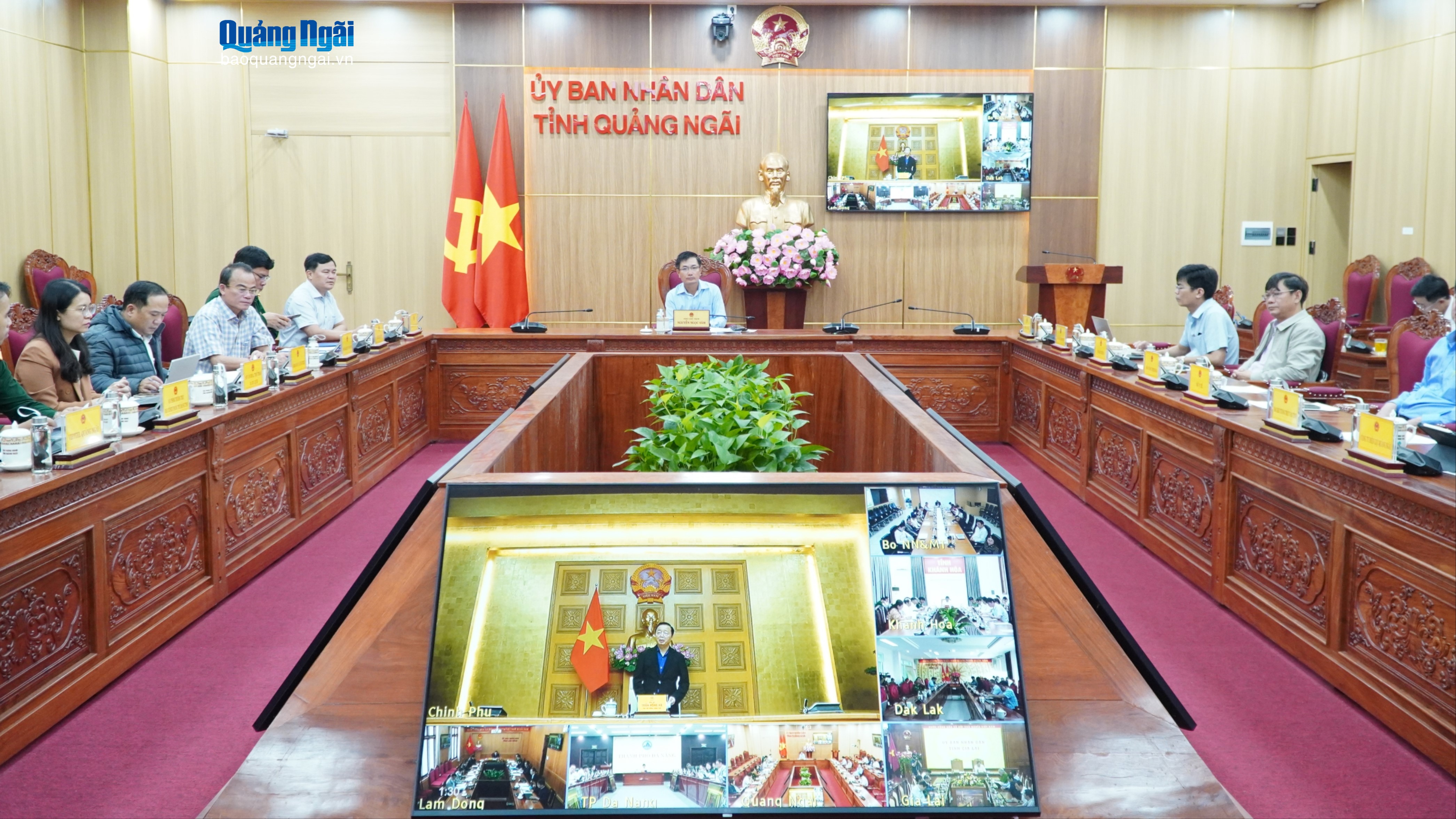 Tập trung ứng phó khẩn cấp với bão số 15