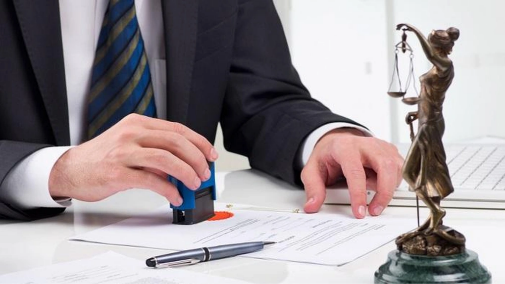 Chín nhóm giao dịch được đề xuất bắt buộc công chứng