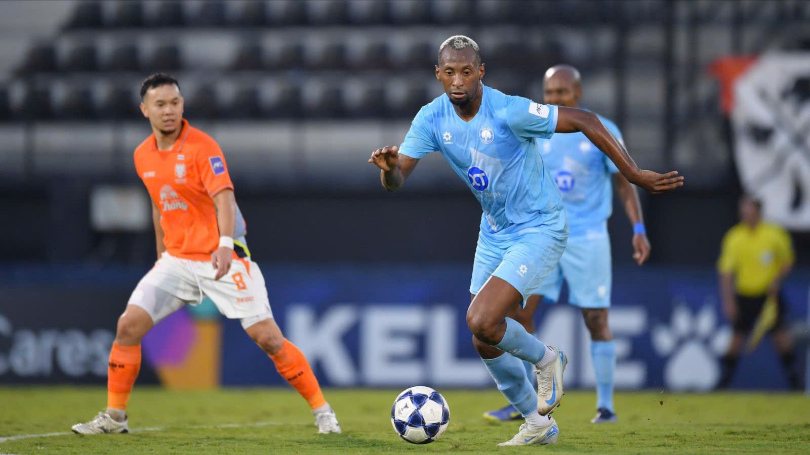 Nam Định hẹp cửa đi tiếp tại AFC Champions League Two 2025 - 2026