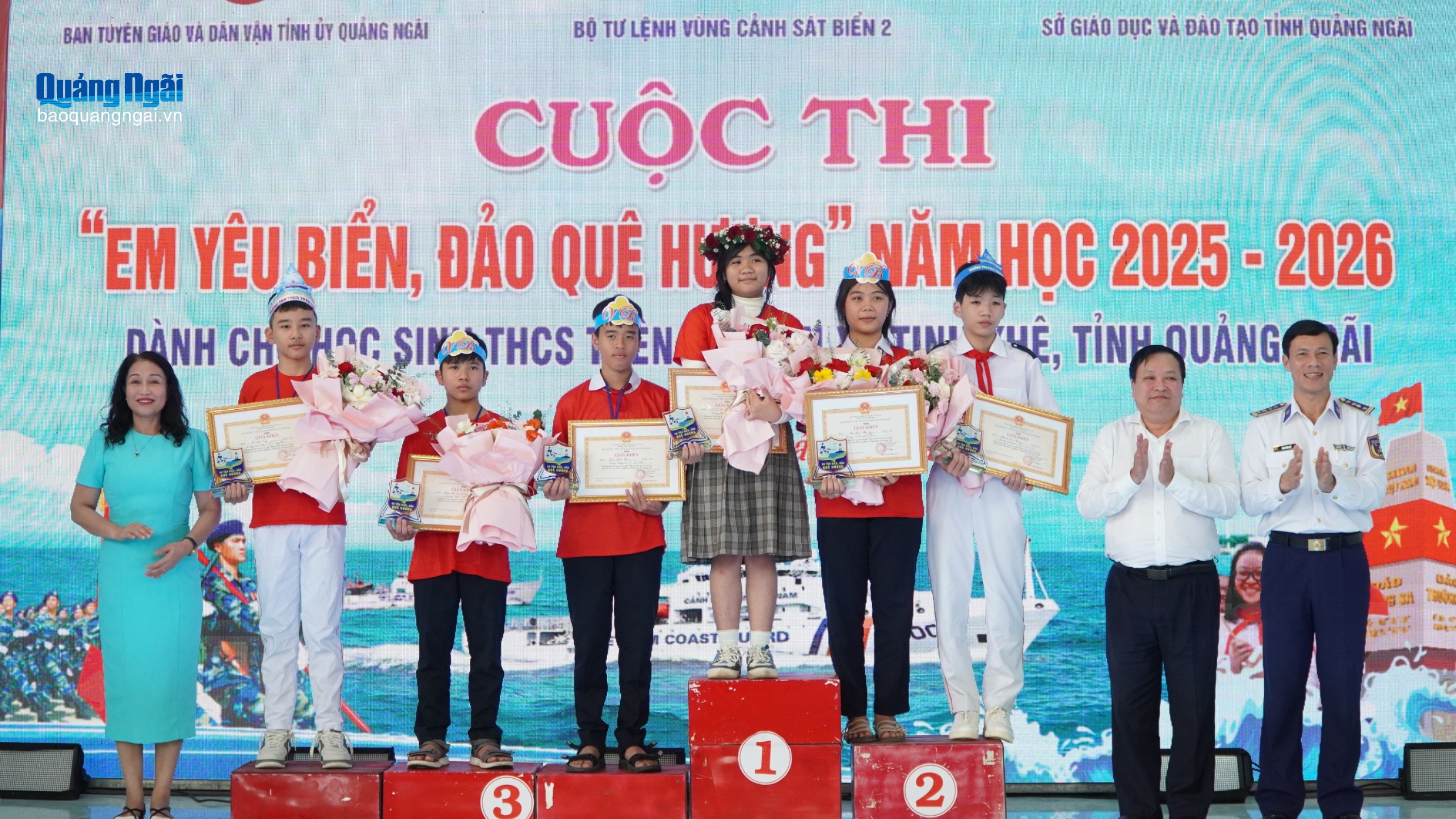 “Em yêu biển, đảo quê hương”