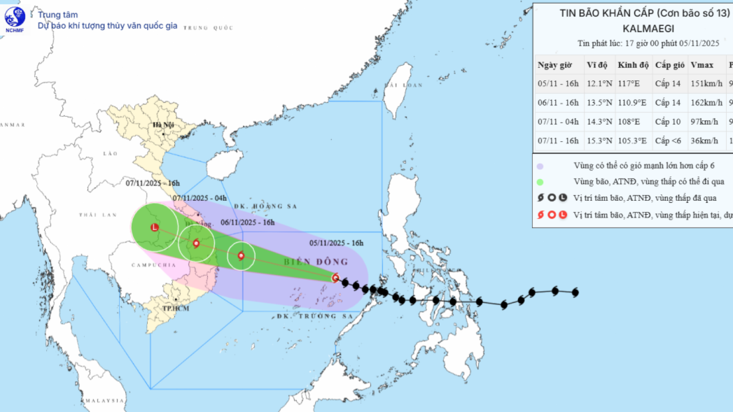 Bão số 13 cách Quy Nhơn (Gia Lai) 880km về phía Đông Đông Nam, tốc độ di chuyển 25km/h