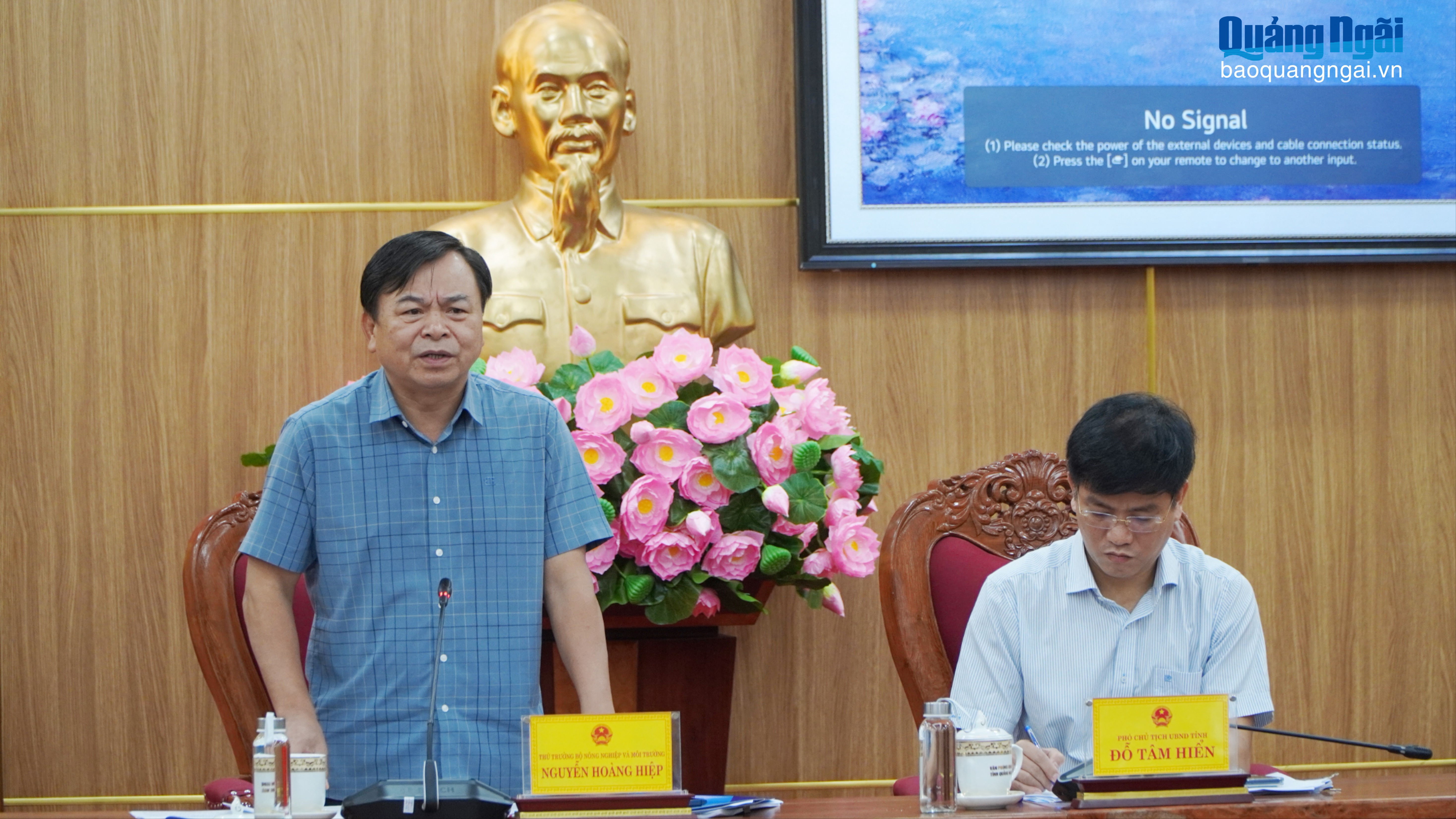 Vận hành hồ chứa nước phục vụ cắt lũ, ứng phó bão số 13