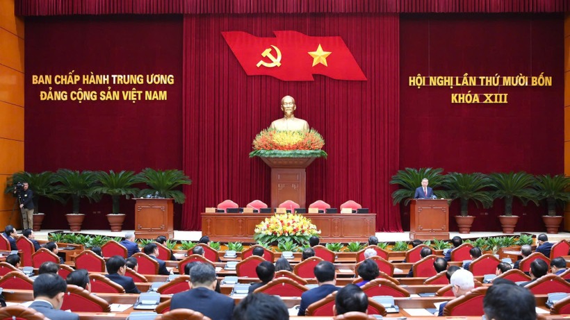 Thông cáo báo chí về ngày làm việc thứ hai và bế mạc Hội nghị lần thứ 14 Ban Chấp hành Trung ương Đảng khóa XIII