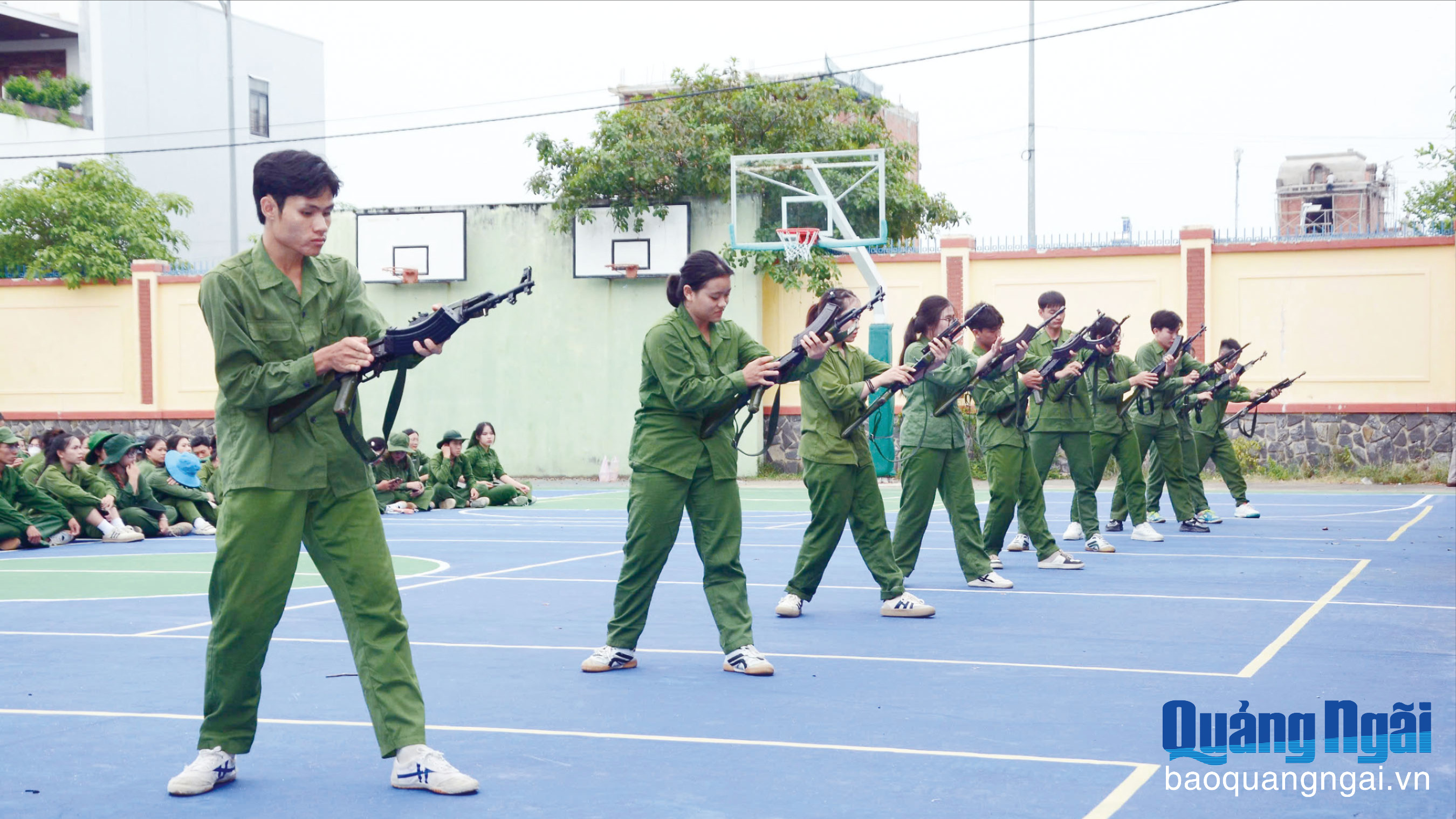 Hào hứng trên thao trường