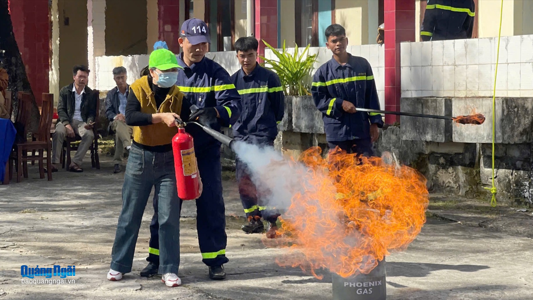 Hơn 1.200 người tham gia trải nghiệm, thực hành chữa cháy và cứu nạn, cứu hộ