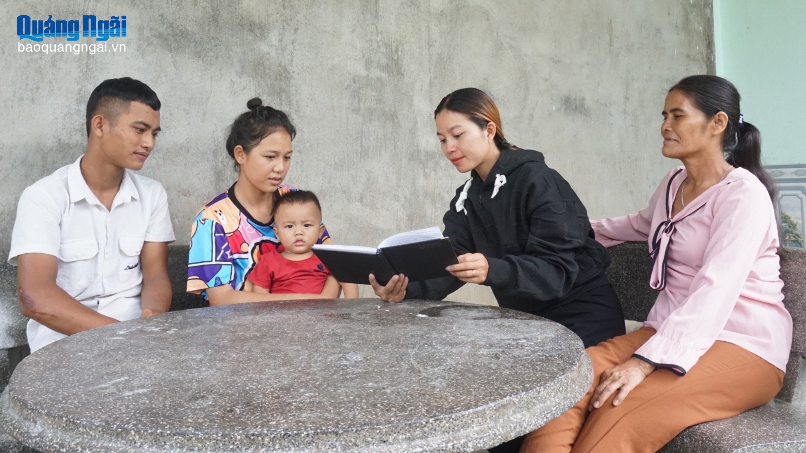 Nâng cao nhận thức để ngăn ngừa tảo hôn và hôn nhân cận huyết