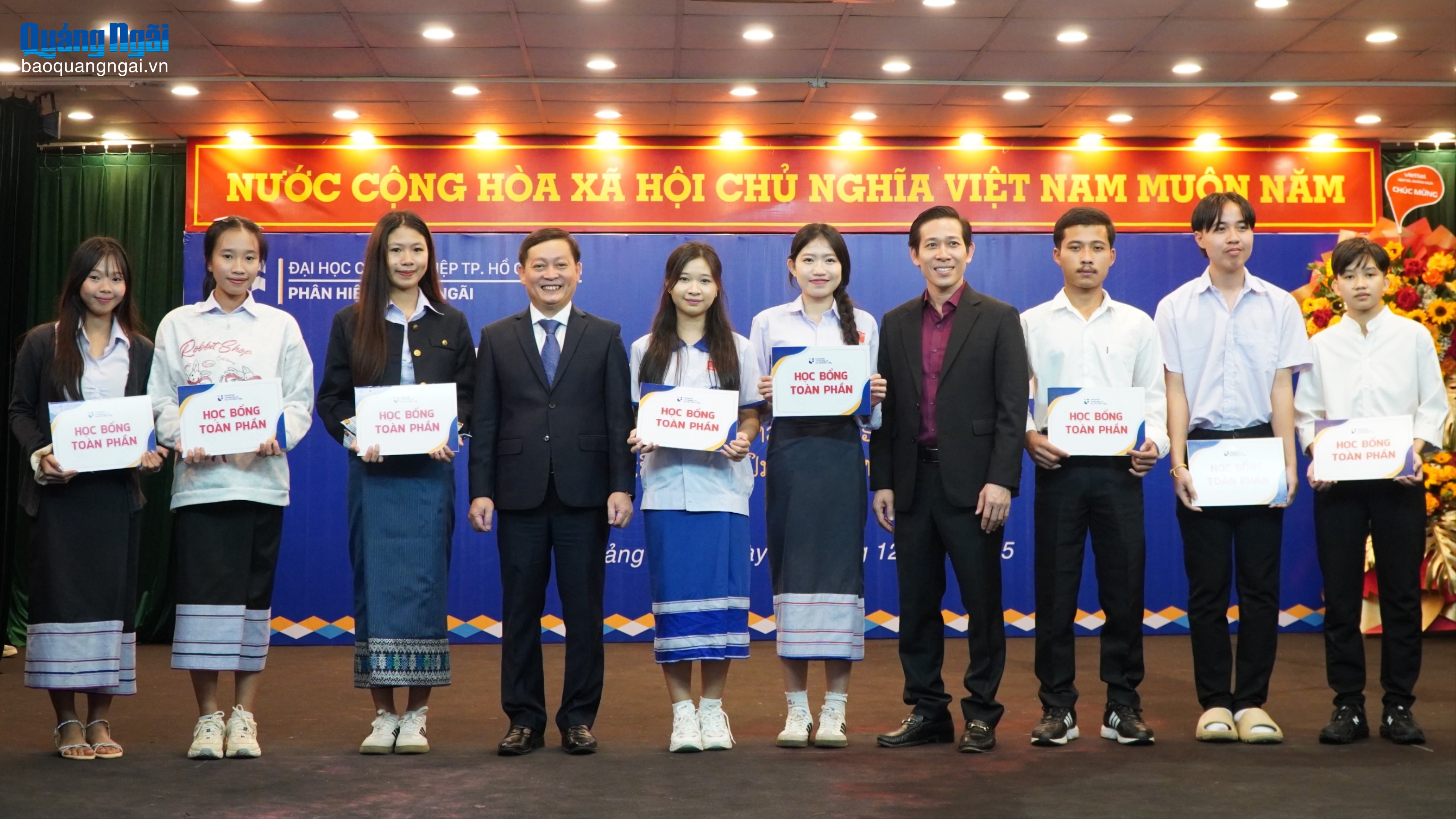 Tiếp nhận 64 lưu học sinh Lào và khai giảng khóa đào tạo tiếng Việt