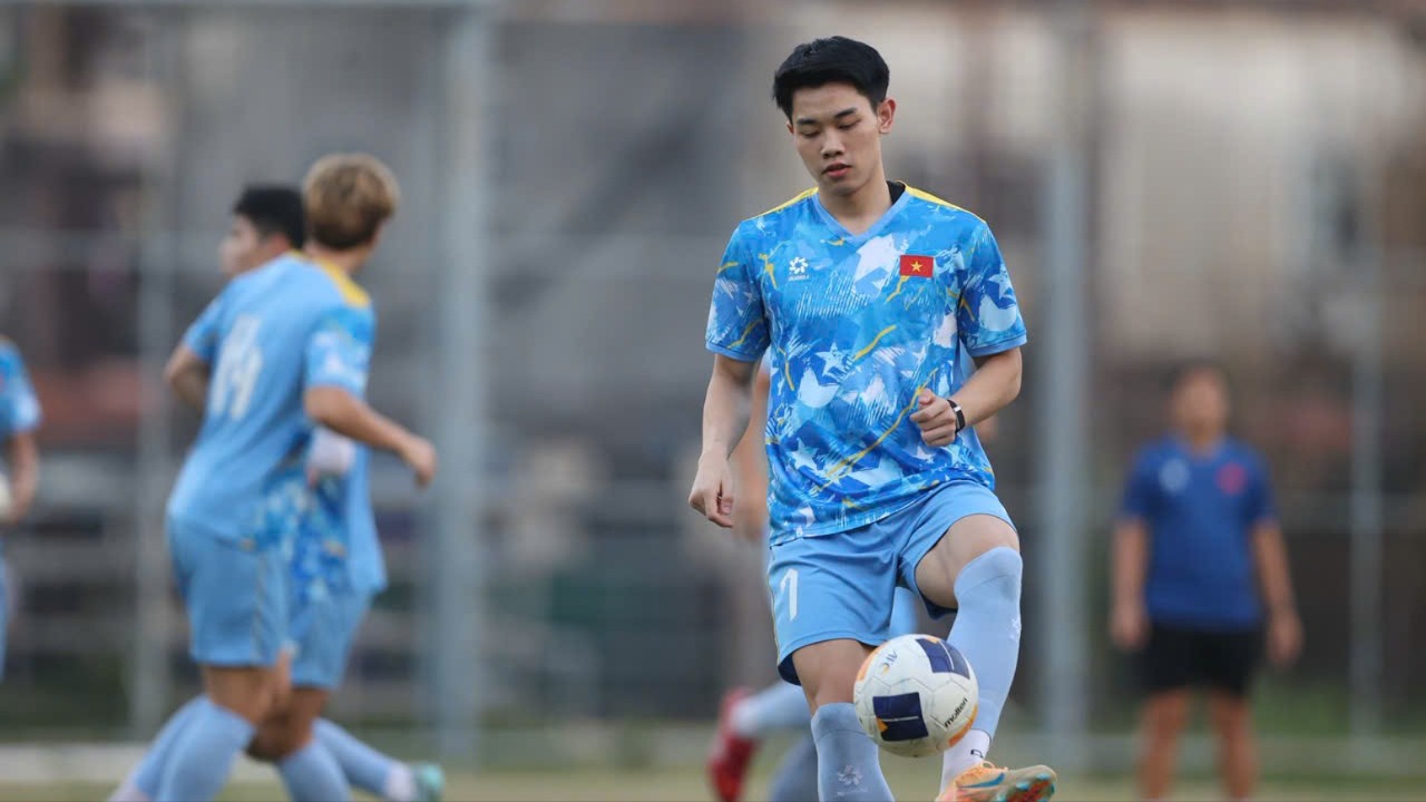 U22 Việt Nam tung 3 tiền đạo đấu U22 Lào