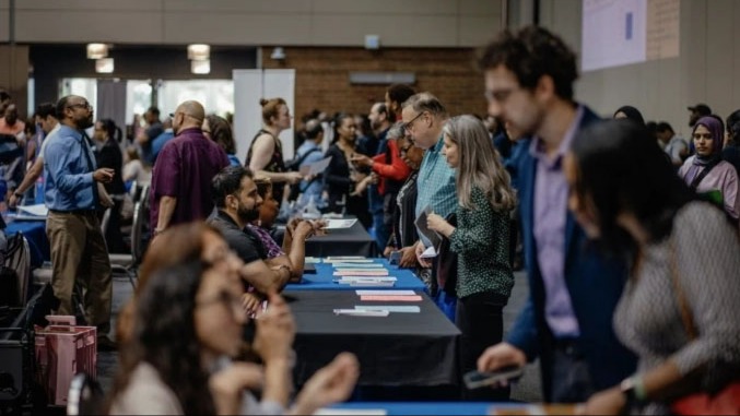 Doanh nghiệp nhỏ ở Mỹ cắt giảm 120 nghìn việc làm trong tháng 11