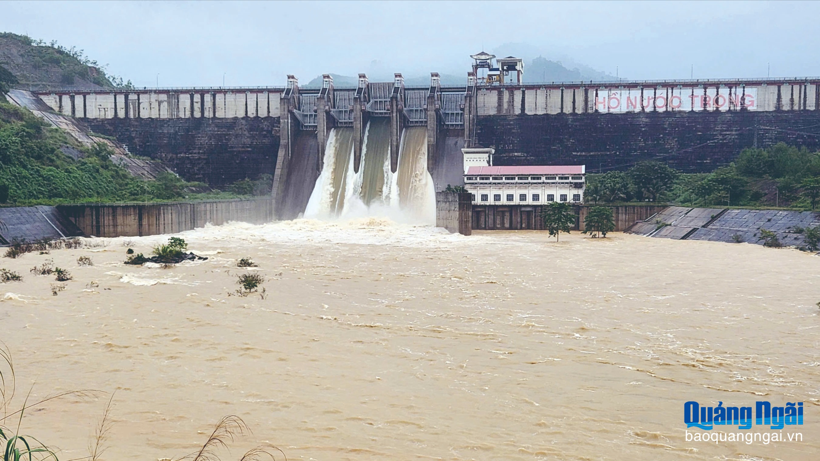 Để hồ chứa không còn là nỗi lo