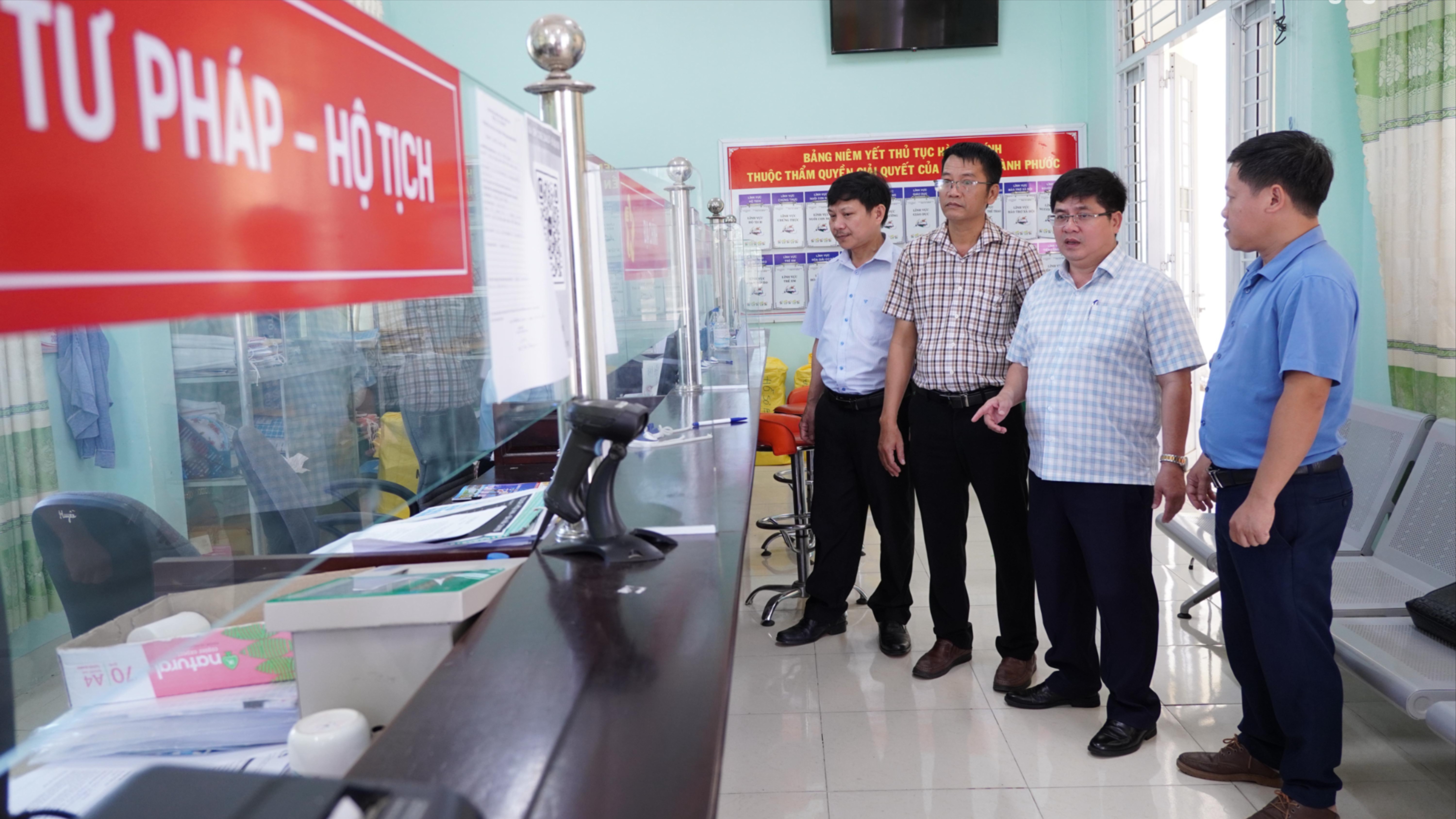 Khẩn trương thành lập Trung tâm Phục vụ hành chính công 2 cấp