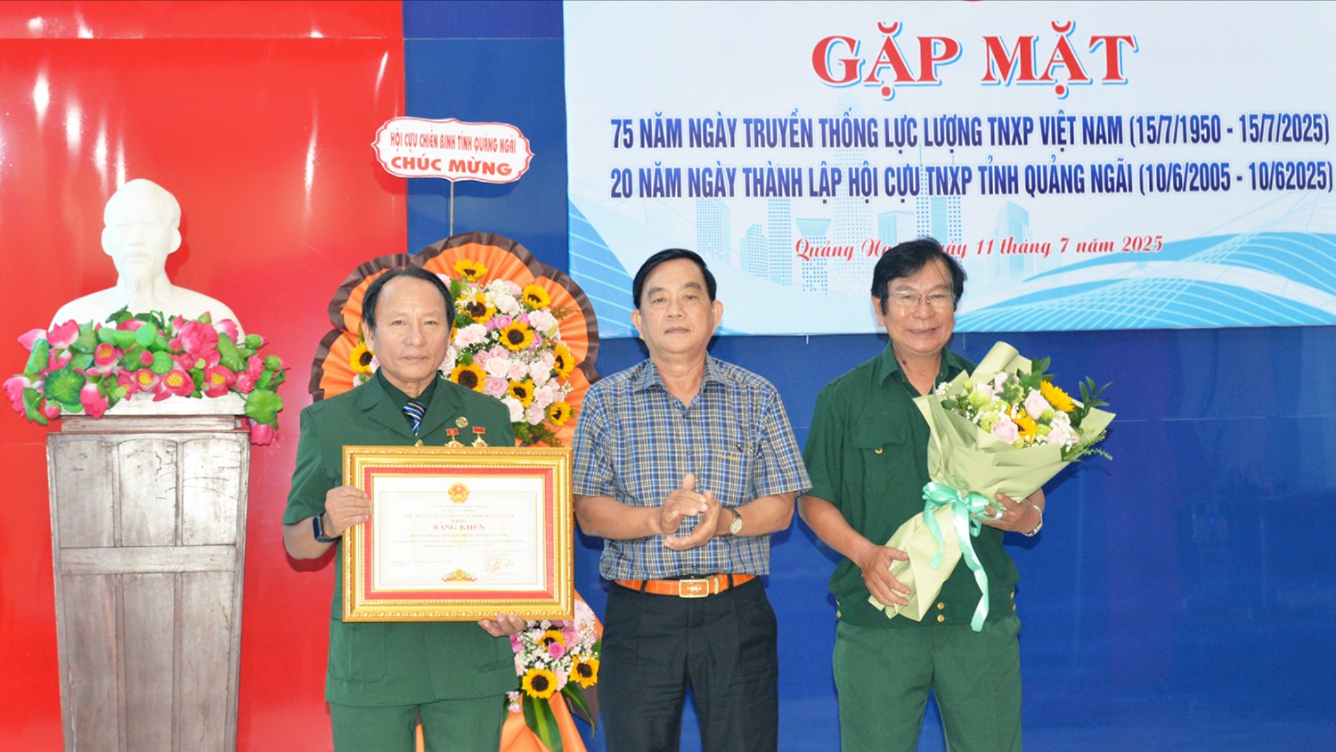 Gặp mặt kỷ niệm 75 năm Ngày truyền thống lực lượng Thanh niên xung phong
