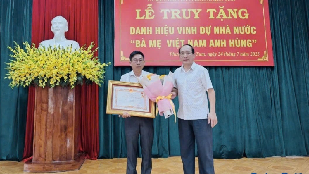 Truy tặng Danh hiệu vinh dự Nhà nước “Bà mẹ Việt Nam Anh hùng” cho Mẹ Nguyễn Thị Trước