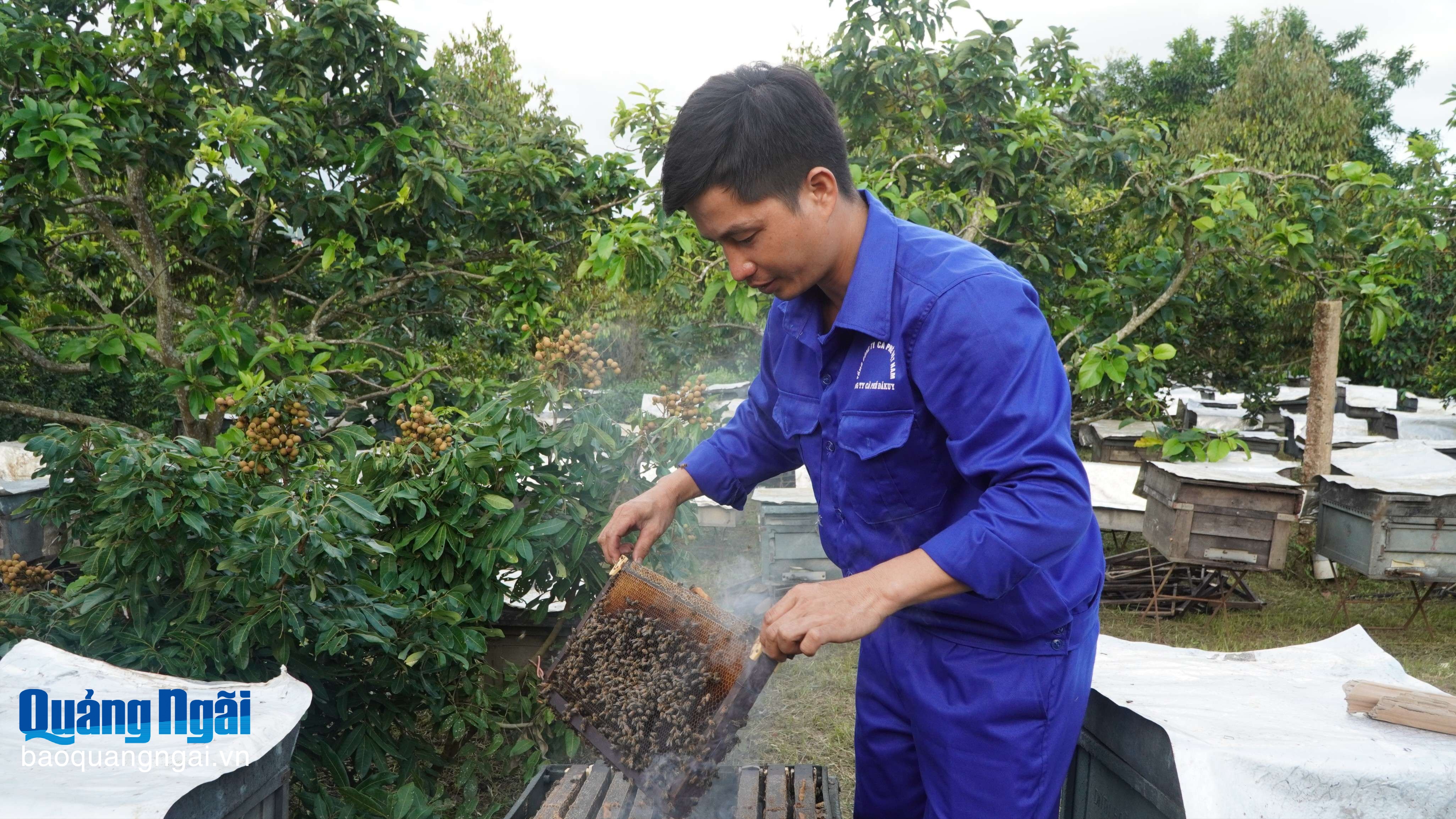 Làm giàu từ hai bàn tay trắng