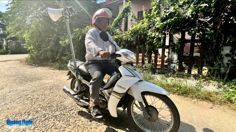 Ông Năm trưởng thôn