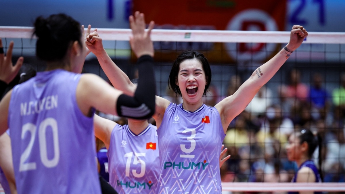 Đội tuyển bóng chuyền nữ Việt Nam lên đường dự giải thế giới