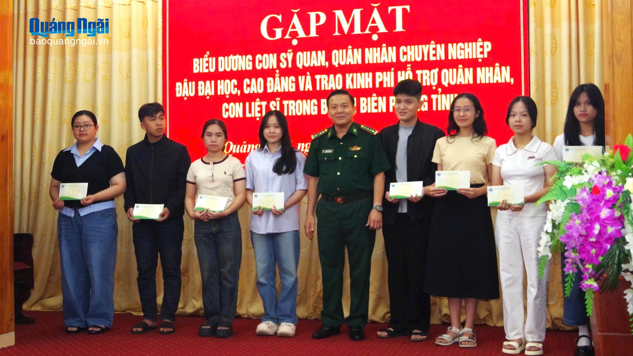 Bộ đội Biên phòng tỉnh biểu dương con cán bộ, chiến sĩ đỗ đại học, cao đẳng