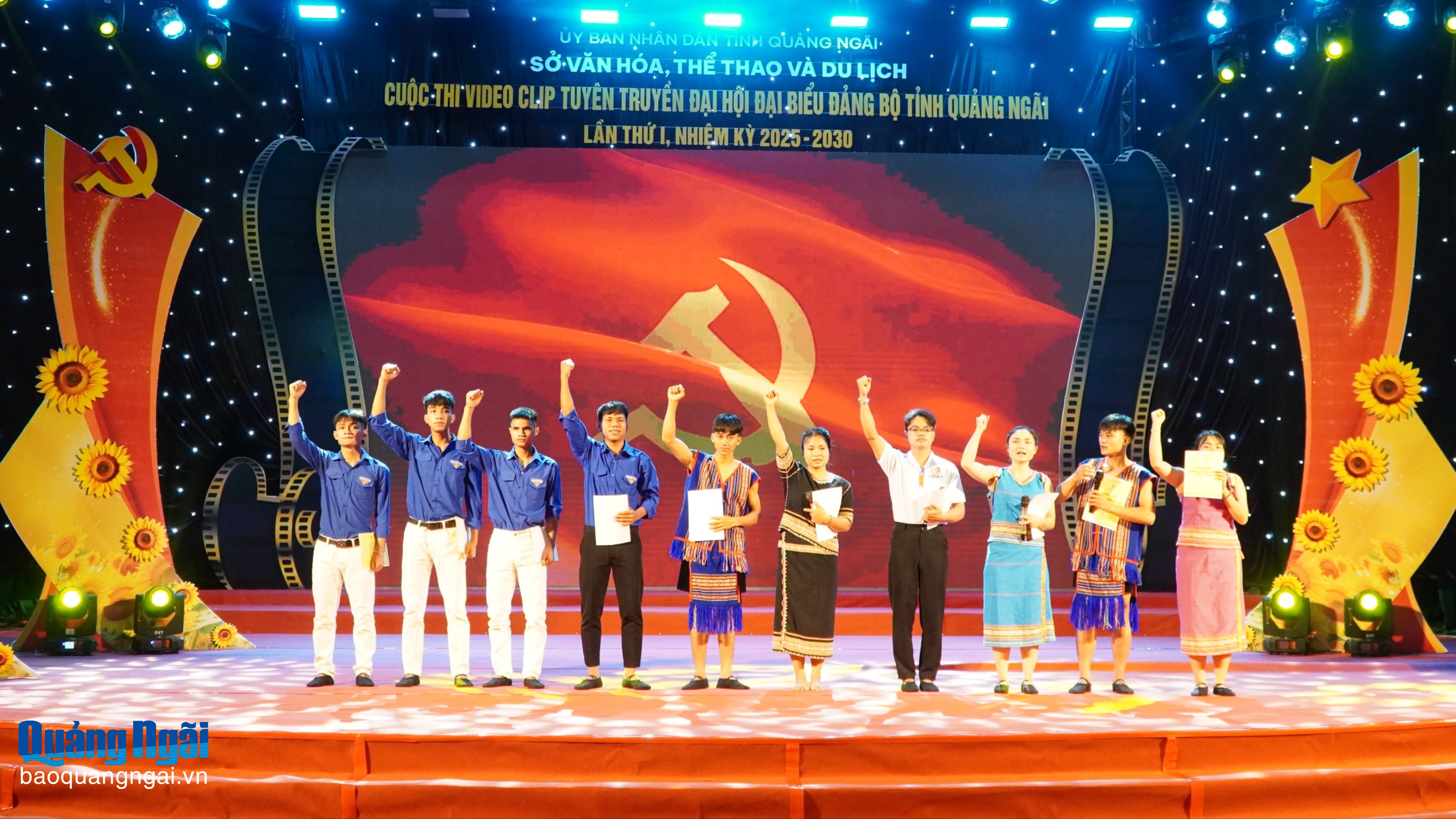 Sẵn sàng cho chương trình trao giải Cuộc thi video clip tuyên truyền Đại hội đại biểu Đảng bộ tỉnh lần thứ I