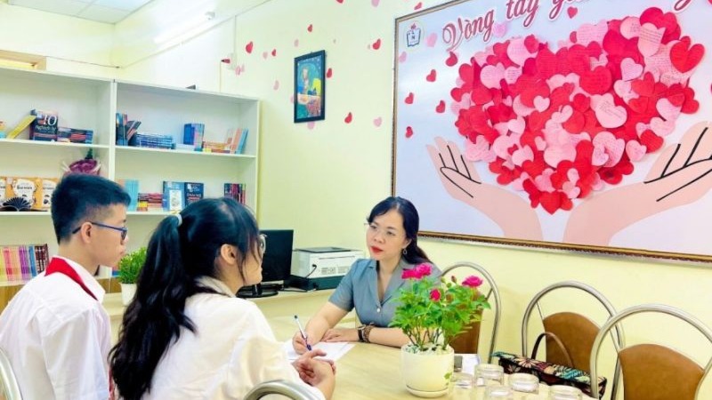 Bảo đảm thực hiện kịp thời khi người học gặp khó khăn, có nhu cầu cần tư vấn, hỗ trợ