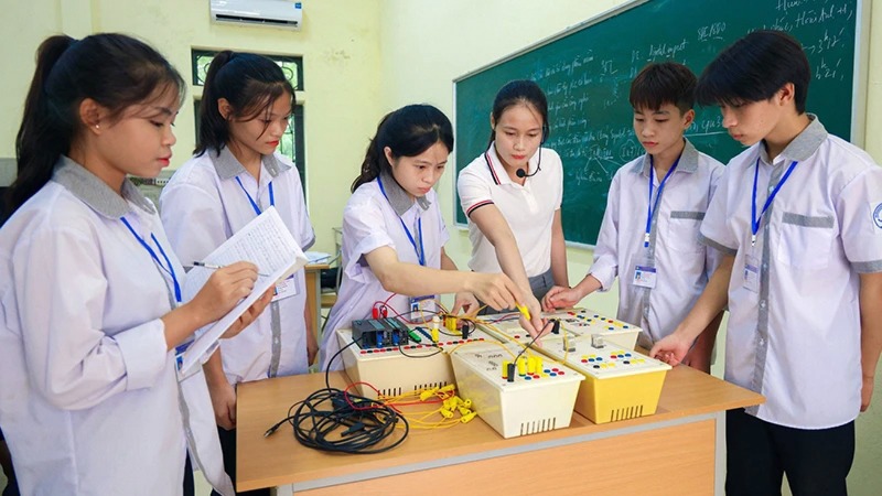 Đề xuất giáo viên giáo dục thường xuyên được nghỉ hè 1 - 2 tháng