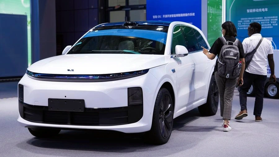 Trung Quốc thắt chặt quy định xuất khẩu xe ô tô điện