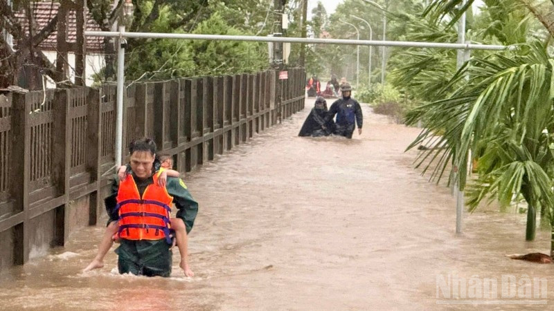 Quản lý chặt chẽ học sinh nội trú, bán trú ở các địa phương vùng tâm bão số 10