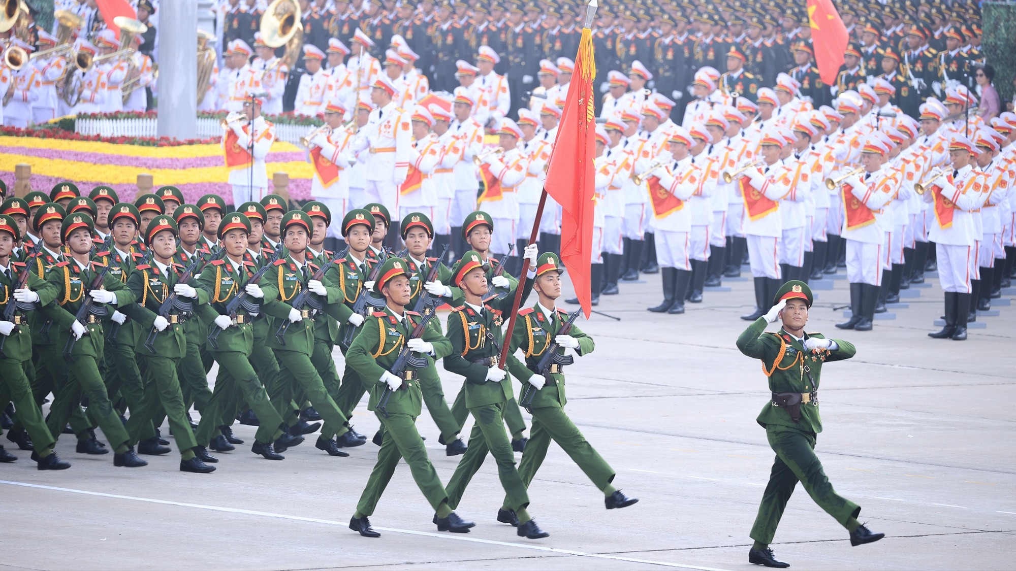 Bộ trưởng Công an khen các đơn vị, địa phương vì thành tích phục vụ kỷ niệm 80 năm Cách mạng Tháng Tám và Quốc khánh 2/9