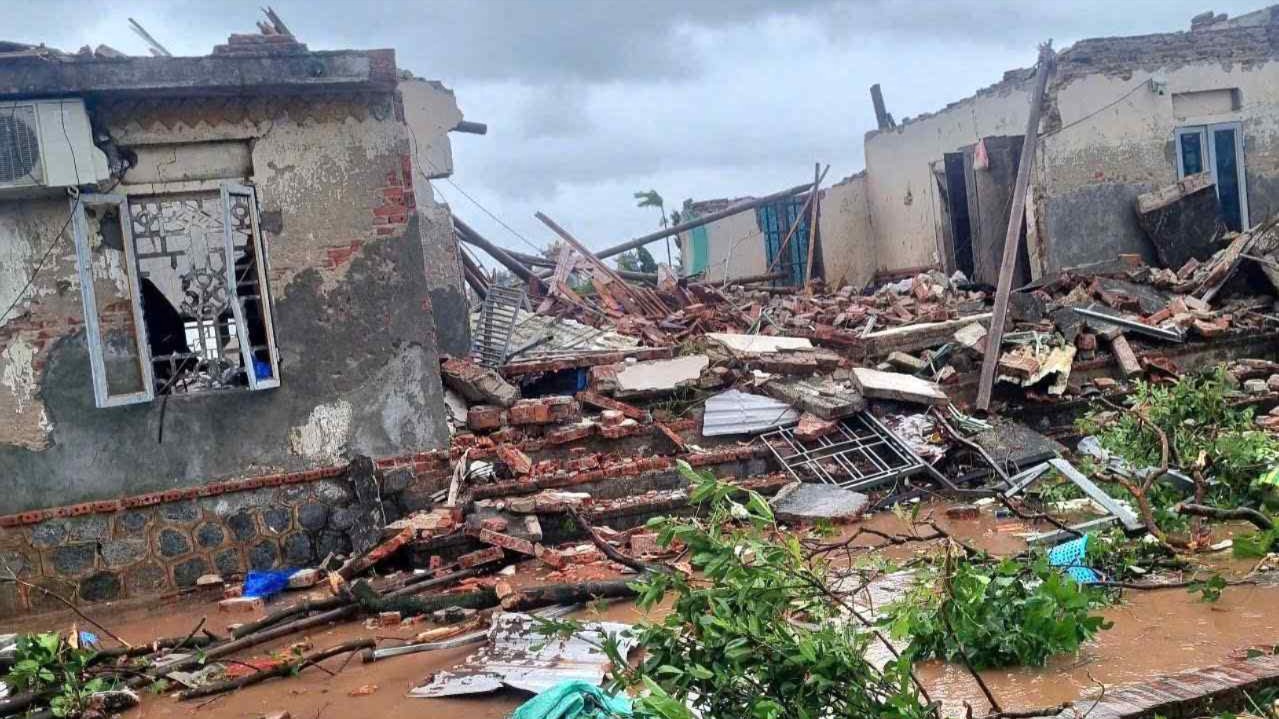 Thủ tướng chỉ đạo khẩn trương hỗ trợ nhân dân khắc phục hậu quả bão số 10 và mưa lũ