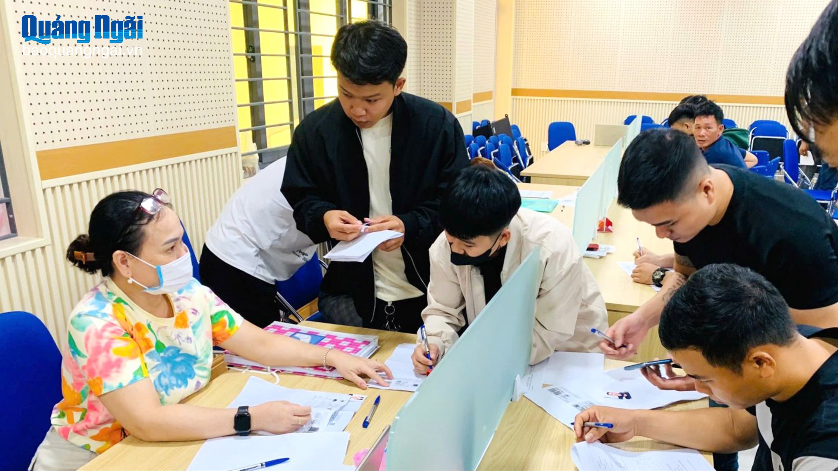 Nhộn nhịp thị trường lao động