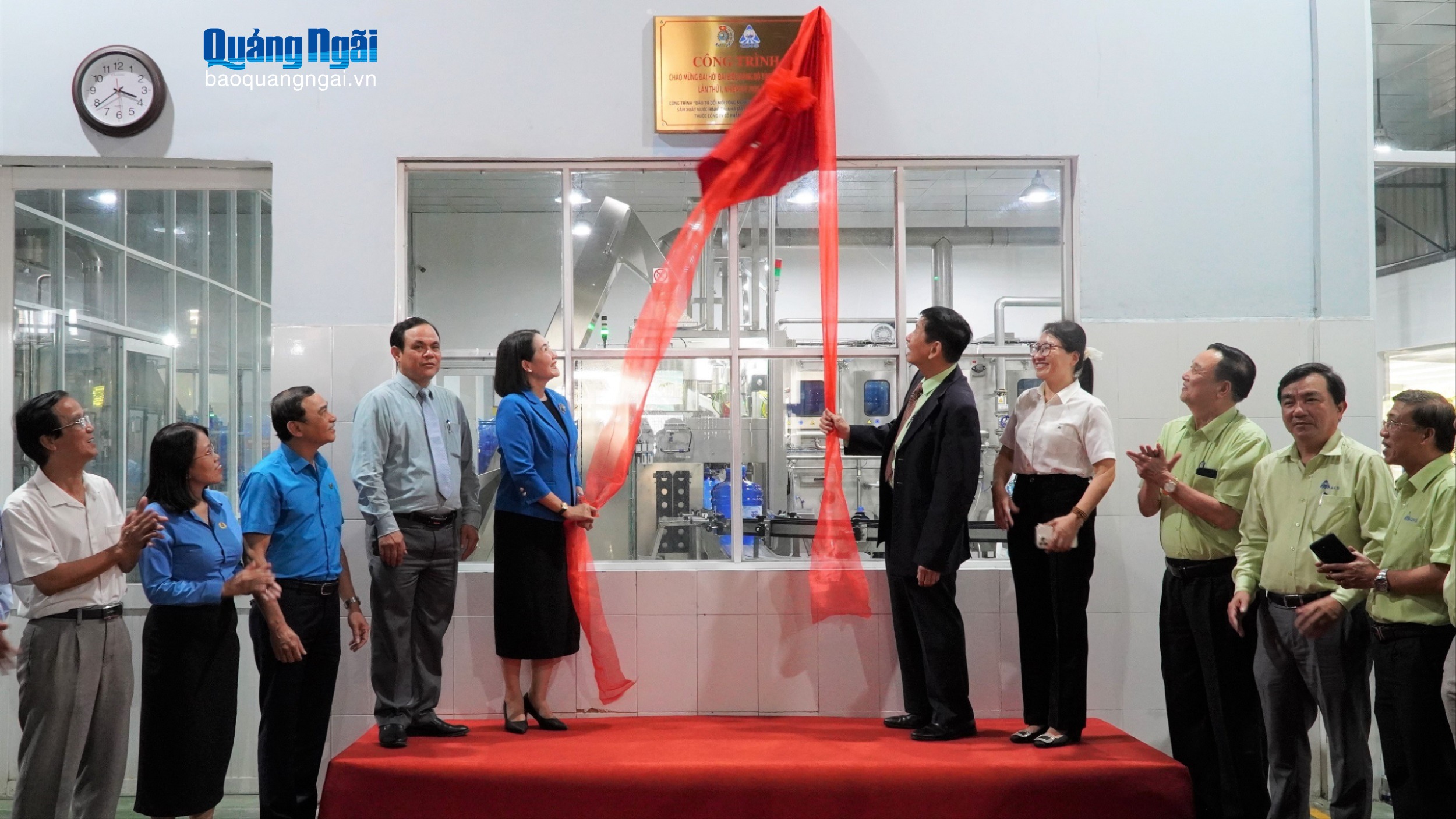 Gắn biển công trình chào mừng Đại hội đại biểu Đảng bộ tỉnh Quảng Ngãi lần thứ I