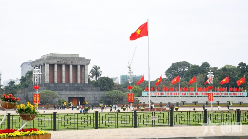 Thủ đô rực cờ hoa chào mừng Đại hội XIV của Đảng