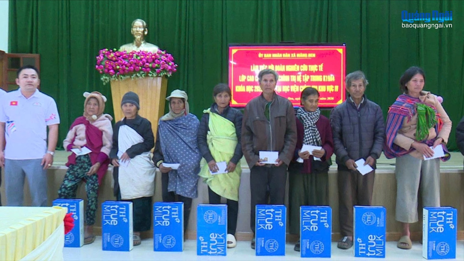 Đoàn Học viện Chính trị khu vực IV nghiên cứu thực tế tại xã Măng Đen