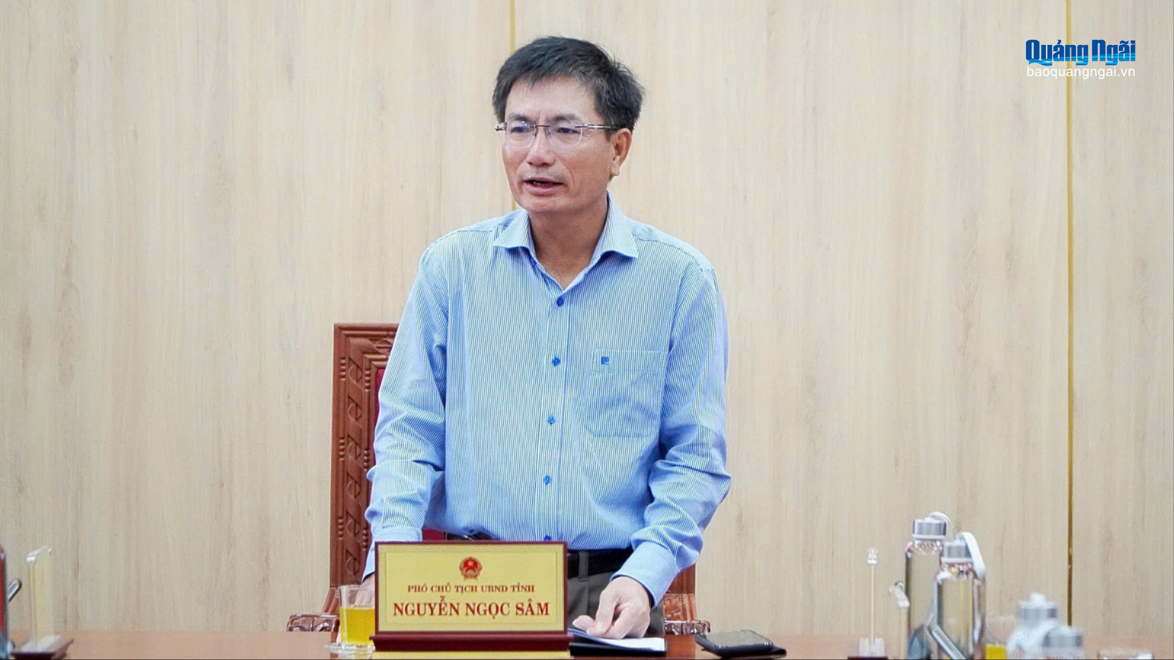 Khẩn trương trang trí đón Tết Bính Ngọ 2026