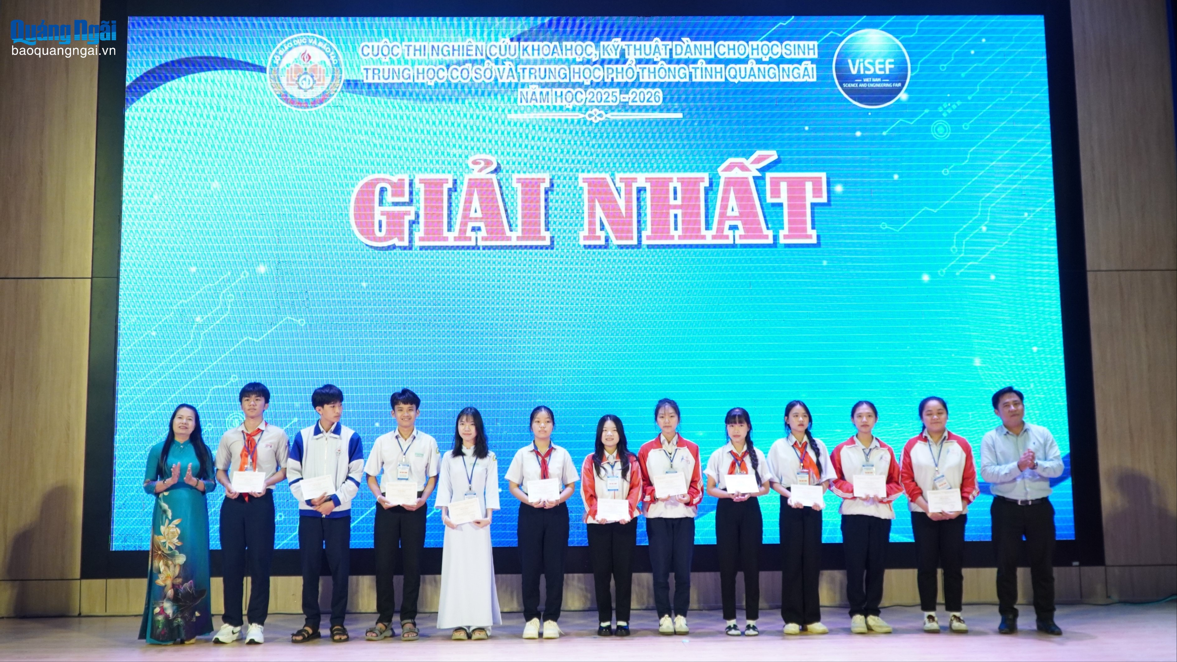 Trao giải Cuộc thi nghiên cứu khoa học kỹ thuật cấp tỉnh