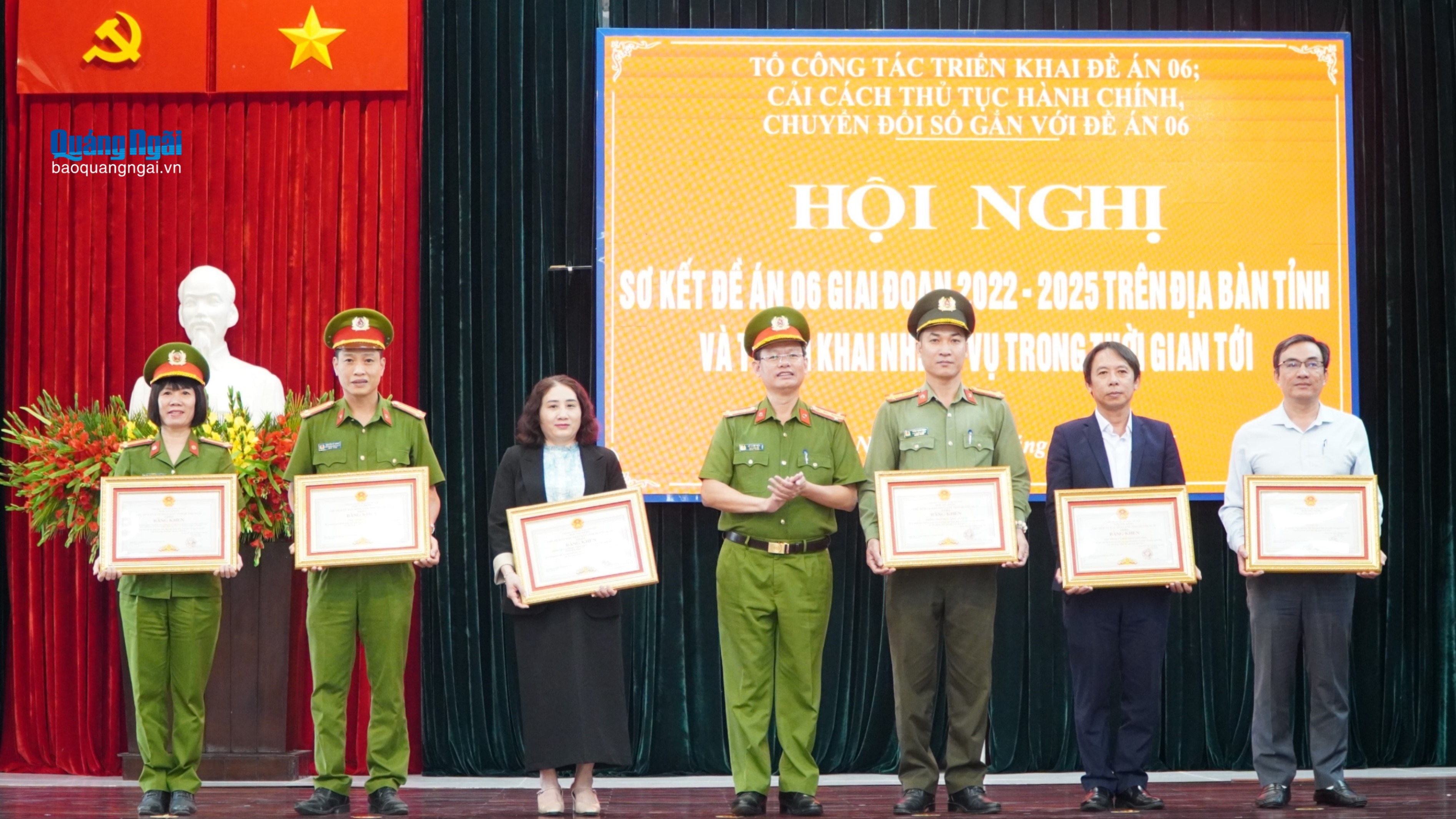 Lấy người dân, doanh nghiệp làm trung tâm chuyển đổi số