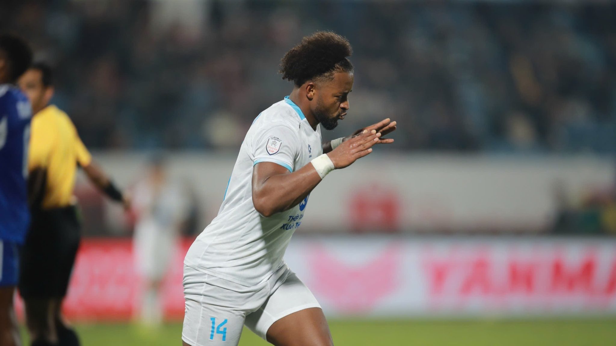 Nam Định sớm giành vé vào bán kết Shopee Cup 2025 - 2026