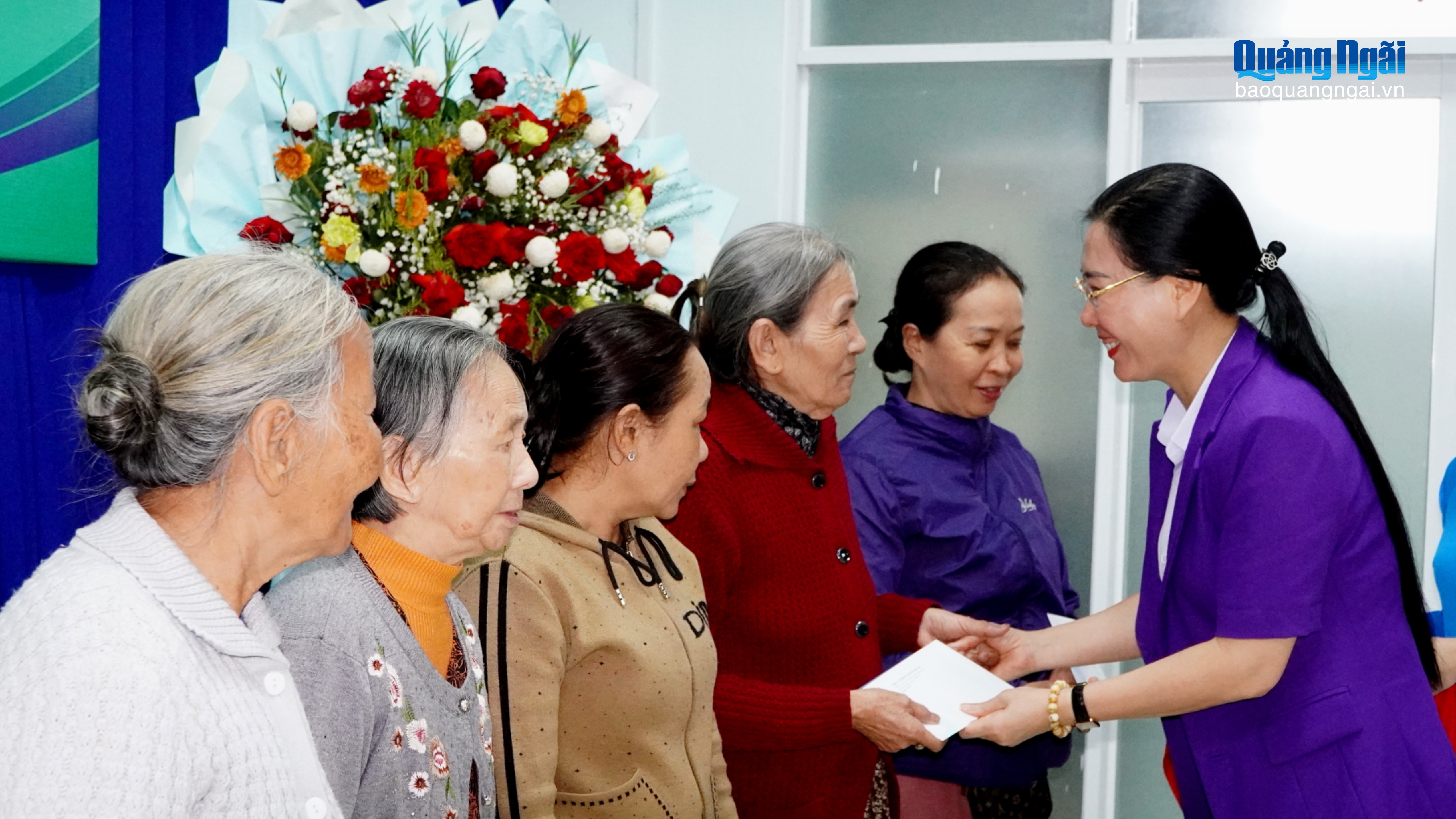 “Xuân gắn kết, Tết nghĩa tình” với người dân Quảng Ngãi