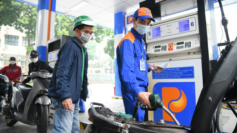 Xăng RON95-III tăng 418 đồng/lít tại kỳ điều hành trước kỳ nghỉ tết Nguyên đán