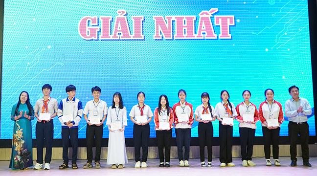 Ươm mầm sáng tạo khoa học trên ghế nhà trường