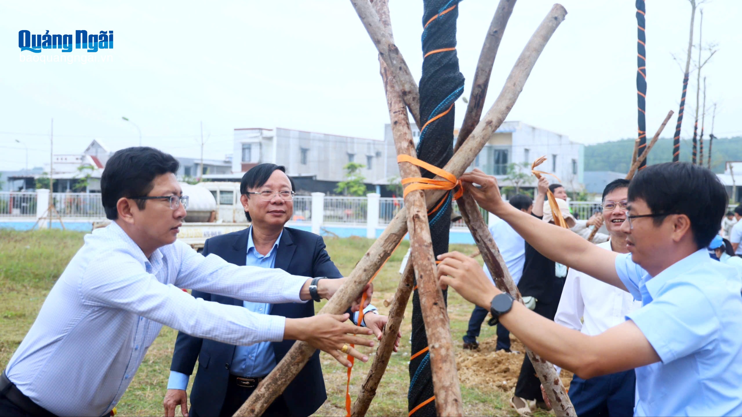“Tết trồng cây” ở Khu Kinh tế Dung Quất và xã Mộ Đức