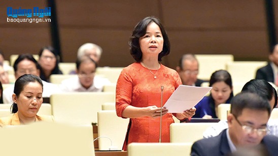 Nghe nữ đại biểu Quốc hội kể chuyện